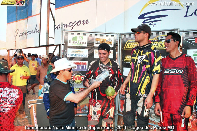 disputa-supercross-moradores-lagoa-dos-patos-mg