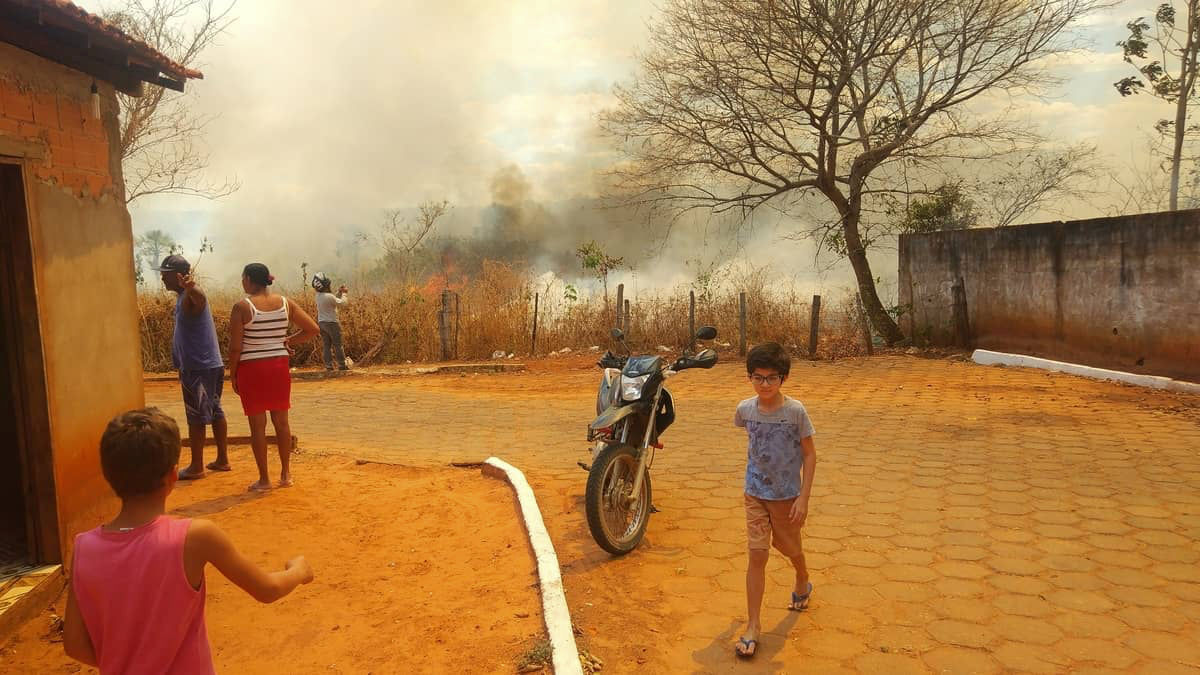 fogo incendio-lagoa-dos-patos-mg-calor_BfwsJ