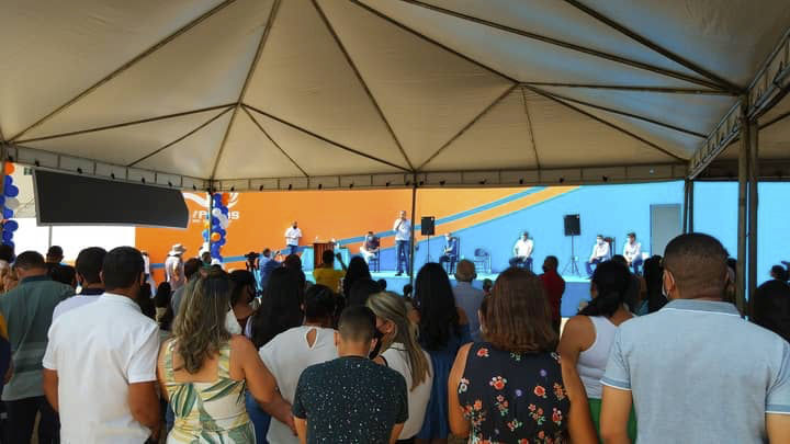 palco lancamento-pacote-de-obras-lagoa-dos-patos-mg