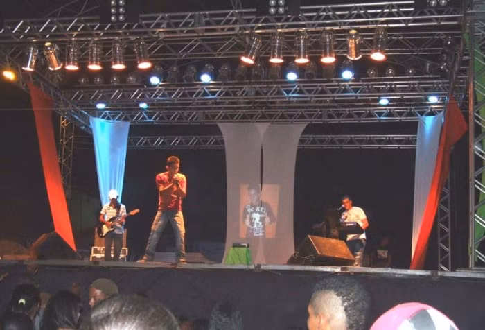 moleca manhosa 2.avif